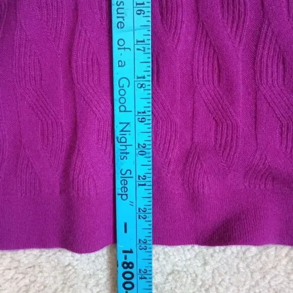 NWT Fenn Wright Manson 100% 2-Ply Cashmere Sweater V Neck Sz S Magenta Luxury - Picture 6 of 10